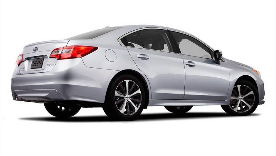 O design definitivo do sed&atilde; n&atilde;o &eacute; t&atilde;o atraente quanto o do carro-conceito mostrado no Sal&atilde;o de Los Angeles de 2013 | <a href="https://beta-develop.quatrorodas.abril.com.br/noticias/fabricantes/surgem-primeiras-imagens-oficiais-novo-subaru-legacy-772272.shtml" rel="migration">Leia mais</a>