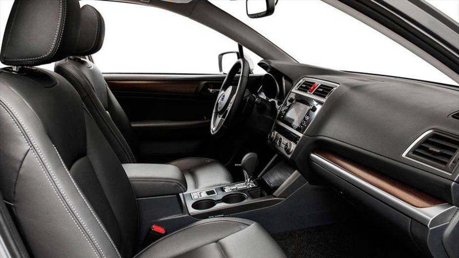 O revestimento, de modo geral, parece mais refinado do que o anterior | <a href="https://beta-develop.quatrorodas.abril.com.br/noticias/fabricantes/surgem-primeiras-imagens-oficiais-novo-subaru-legacy-772272.shtml" rel="migration">Leia mais</a> O revestimento, de modo geral, parece mais refinado do que o anterior | <a href="https://beta-develop.quatrorodas.abril.com.br/noticias/fabricantes/surgem-primeiras-imagens-oficiais-novo-subaru-legacy-772272.shtml" rel="migration">Leia mais</a>