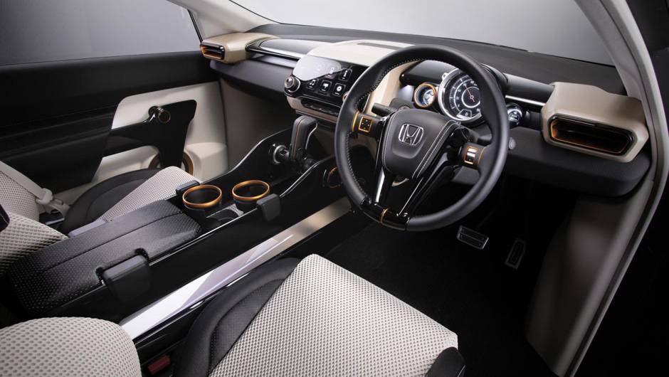 Sem confirmar dados de performance do conceitual, a Honda j&aacute; adiantou que n&atilde;o pretende lan&ccedil;ar uma vers&atilde;o de produ&ccedil;&atilde;o do modelo | <a href="https://beta-develop.quatrorodas.abril.com.br/noticias/fabricantes/honda-exibe-vision-xs-1-concept-772441.shtml" rel="migration">Leia mais</a>