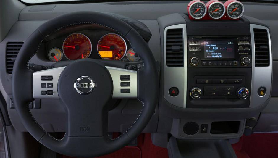 A transmiss&atilde;o autom&aacute;tica de oito marchas permite que a picape tenha at&eacute; 35% a mais de efici&ecirc;ncia no consumo de combust&iacute;vel do que se fosse equipada com bloco 4.0 V6 a gasolina | <a href="https://beta-develop.quatrorodas.abril.com.br/noticias/fabricantes/nissan-revela-f" rel="migration"></a>