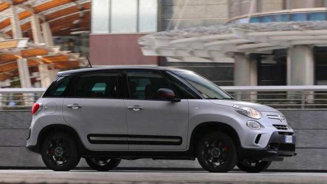 Outras duas novidades estão disponíveis não apenas para a Beats Edition, mas para todas as versões do 500L. São os novos motores 1.4 T-Jet, a gasolina, e 1.6 MultiJet II, turbodiesel | <a href="https://beta-develop.quatrorodas.abril.com.br/noticias/fabricantes/fiat-rev" rel="migration"></a> Outras duas novidades estão disponíveis não apenas para a Beats Edition, mas para todas as versões do 500L. São os novos motores 1.4 T-Jet, a gasolina, e 1.6 MultiJet II, turbodiesel | <a href="https://beta-develop.quatrorodas.abril.com.br/noticias/fabricantes/fiat-rev" rel="migration"></a>
