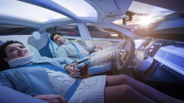 O modelo se destaca pelo interior, altamente customizável, sobretudo no que diz respeito às posições dos bancos | <a href="https://beta-develop.quatrorodas.abril.com.br/noticias/saloes/genebra-2014/rinspeed-mostra-imagens-xchange-concept-773804.shtml" rel="migration">Leia mais</a> O modelo se destaca pelo interior, altamente customizável, sobretudo no que diz respeito às posições dos bancos | <a href="https://beta-develop.quatrorodas.abril.com.br/noticias/saloes/genebra-2014/rinspeed-mostra-imagens-xchange-concept-773804.shtml" rel="migration">Leia mais</a>