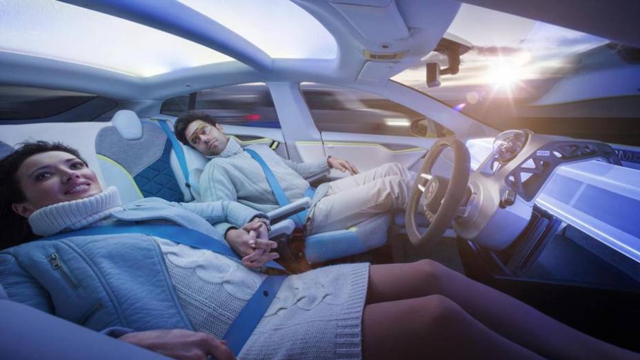 O modelo se destaca pelo interior, altamente customiz&aacute;vel, sobretudo no que diz respeito &agrave;s posi&ccedil;&otilde;es dos bancos | <a href="https://beta-develop.quatrorodas.abril.com.br/noticias/saloes/genebra-2014/rinspeed-mostra-imagens-xchange-concept-773804.shtml" rel="migration">Leia mais</a>