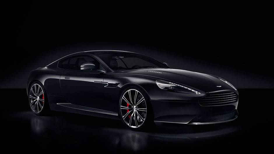 Os Aston Martin DB9 Carbon Black (preto) e Carbon White (branco), será uma das atrações no Salão de Genebra | <a href="https://beta-develop.quatrorodas.abril.com.br/noticias/saloes/genebra-2014/aston-martin-levara-edicoes-especiais-vantage-db9-genebra-774029.shtml" rel="migration">Lei</a> Os Aston Martin DB9 Carbon Black (preto) e Carbon White (branco), será uma das atrações no Salão de Genebra | <a href="https://beta-develop.quatrorodas.abril.com.br/noticias/saloes/genebra-2014/aston-martin-levara-edicoes-especiais-vantage-db9-genebra-774029.shtml" rel="migration">Lei</a>