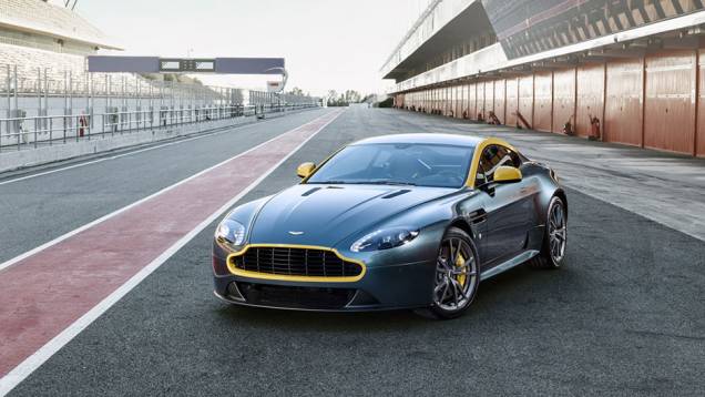 O Aston Martin Vantage V8 N430 será uma das novidades no Salão de Genebra| <a href="O%20Aston%20Martin%20N430%20estar%C3%A1%20dispon%C3%ADvel%20nas%20vers%C3%B5es%20cup%C3%AA%20e%20roadster." rel="migration">Leia mais</a> O Aston Martin Vantage V8 N430 será uma das novidades no Salão de Genebra| <a href="O%20Aston%20Martin%20N430%20estar%C3%A1%20dispon%C3%ADvel%20nas%20vers%C3%B5es%20cup%C3%AA%20e%20roadster." rel="migration">Leia mais</a>