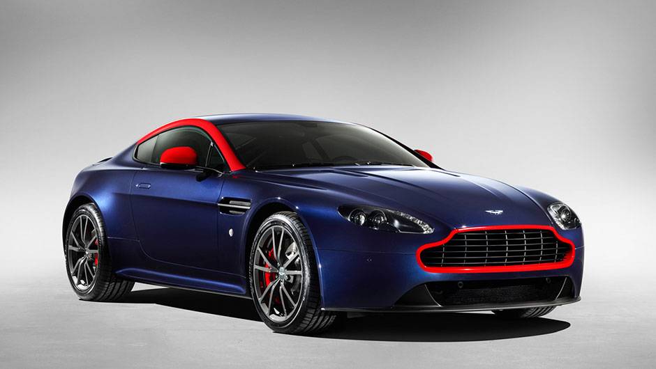 O modelo conta com assentos de carbono-Kevlar e roda de liga leve forjada com 10 raios| <a href="https://beta-develop.quatrorodas.abril.com.br/noticias/saloes/genebra-2014/aston-martin-levara-edicoes-especiais-vantage-db9-genebra-774029.shtml" rel="migration">Leia mais</a> O modelo conta com assentos de carbono-Kevlar e roda de liga leve forjada com 10 raios| <a href="https://beta-develop.quatrorodas.abril.com.br/noticias/saloes/genebra-2014/aston-martin-levara-edicoes-especiais-vantage-db9-genebra-774029.shtml" rel="migration">Leia mais</a>