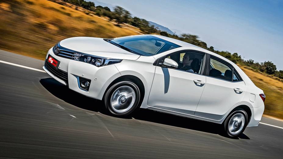 Toyota Corolla foi o segundo veículo mais comercializado em 2013 com 895.925 unidades vendidas | <a href="https://beta-develop.quatrorodas.abril.com.br/noticias/mercado/ford-focus-ocupa-primeiro-lugar-lista-carros-mais-vendidos-mundo-774188.shtml" rel="migration">Leia mais</a>