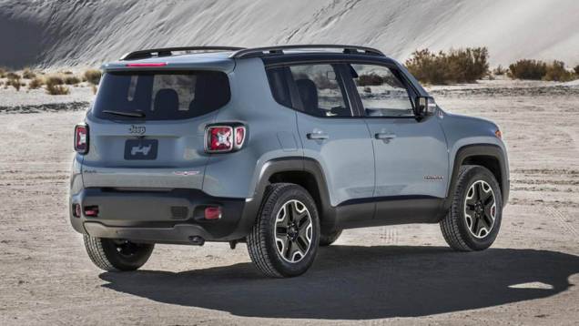 A Jeep confirmou 16 combinações diferentes de motor-transmissão para o Renegade | <a href="https://beta-develop.quatrorodas.abril.com.br/noticias/saloes/genebra-2014/imagens-jeep-renegade-sao-reveladas-775127.shtml" rel="migration">Leia mais</a> A Jeep confirmou 16 combinações diferentes de motor-transmissão para o Renegade | <a href="https://beta-develop.quatrorodas.abril.com.br/noticias/saloes/genebra-2014/imagens-jeep-renegade-sao-reveladas-775127.shtml" rel="migration">Leia mais</a>