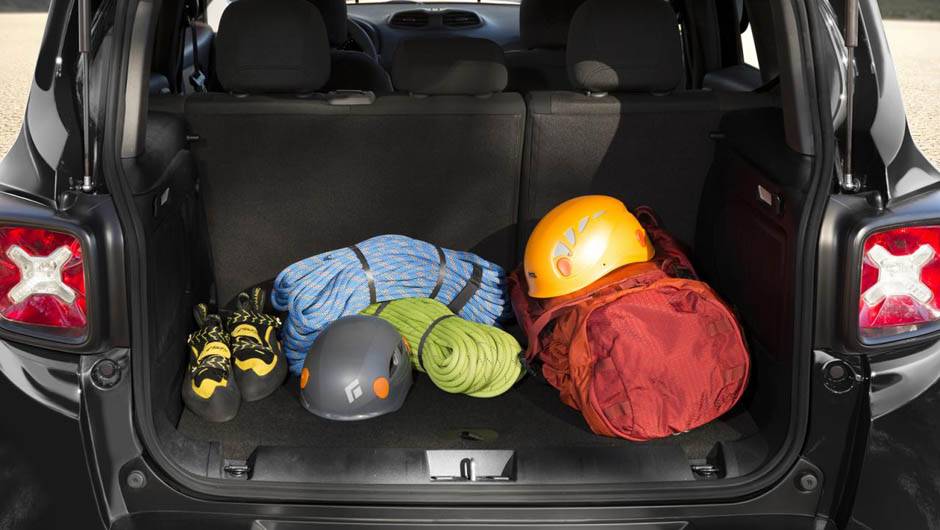 Uma delas &eacute; a E.torQ flex, que dever&aacute; equipar o modelo brasileiro | <a href="https://beta-develop.quatrorodas.abril.com.br/noticias/saloes/genebra-2014/imagens-jeep-renegade-sao-reveladas-775127.shtml" rel="migration">Leia mais</a>