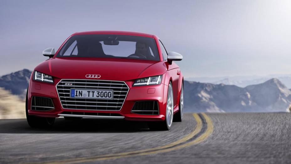 Em relação às opções de motorização, estão disponíveis os blocos 2.0 TFSI, de 230 cv e 37,7 kgfm, e 2.0 TDI, oferecendo 184 cv e 38,7 kgfm | <a href="https://beta-develop.quatrorodas.abril.com.br/noticias/saloes/genebra-2014/audi-apresenta-novo-tt-775222.shtml" rel="migration">Leia ma</a> Em relação às opções de motorização, estão disponíveis os blocos 2.0 TFSI, de 230 cv e 37,7 kgfm, e 2.0 TDI, oferecendo 184 cv e 38,7 kgfm | <a href="https://beta-develop.quatrorodas.abril.com.br/noticias/saloes/genebra-2014/audi-apresenta-novo-tt-775222.shtml" rel="migration">Leia ma</a>