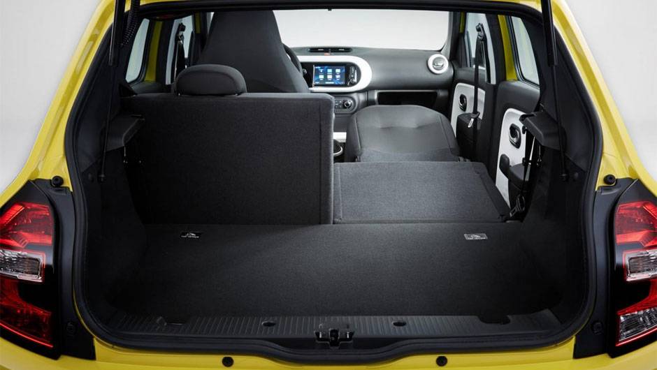 A capacidade do porta-malas do novo Twingo é de 219 litros | <a href="https://beta-develop.quatrorodas.abril.com.br/noticias/saloes/genebra-2014/renault-confirma-motorizacao-twingo-775341.shtml" rel="migration">Leia mais</a> A capacidade do porta-malas do novo Twingo é de 219 litros | <a href="https://beta-develop.quatrorodas.abril.com.br/noticias/saloes/genebra-2014/renault-confirma-motorizacao-twingo-775341.shtml" rel="migration">Leia mais</a>
