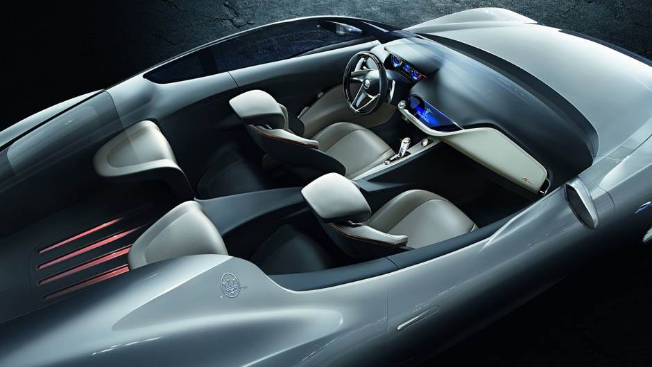 A configura&ccedil;&atilde;o de bancos do Alfieri concept &eacute; a "2 + 2" | <a href="https://beta-develop.quatrorodas.abril.com.br/noticias/saloes/genebra-2014/maserati-revela-alfieri-concept-775234.shtml" rel="migration">Leia mais</a>