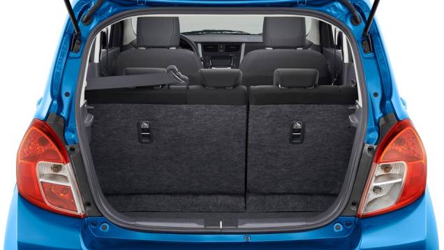 O peso total do Celerio deve variar entre 810 kg e 830 kg | <a href="https://beta-develop.quatrorodas.abril.com.br/noticias/saloes/genebra-2014/suzuki-mostrara-celerio-europeu-genebra-772554.shtml" rel="migration">Leia mais</a> O peso total do Celerio deve variar entre 810 kg e 830 kg | <a href="https://beta-develop.quatrorodas.abril.com.br/noticias/saloes/genebra-2014/suzuki-mostrara-celerio-europeu-genebra-772554.shtml" rel="migration">Leia mais</a>