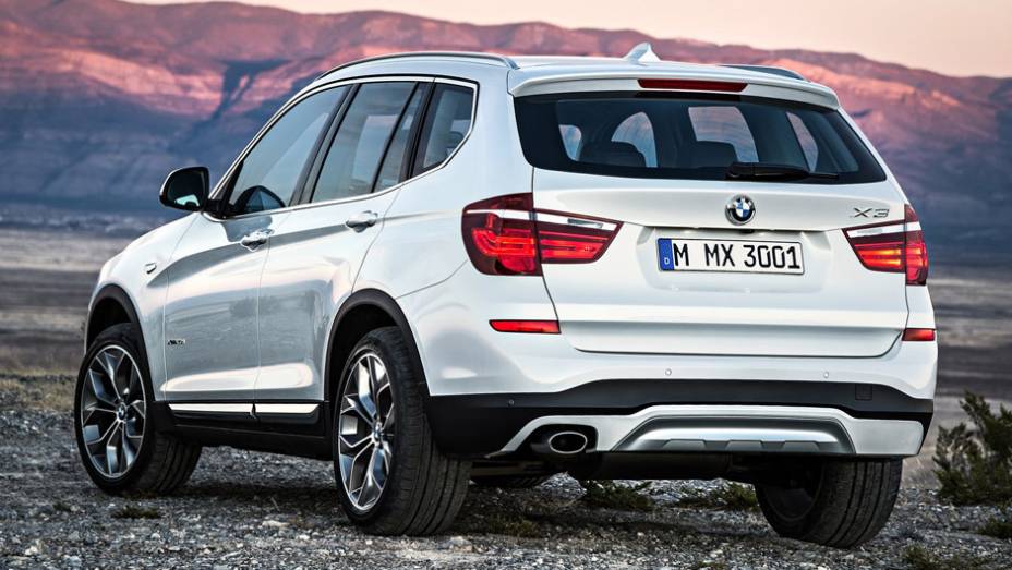 Com o facelift, o modelo passa a ostentar a mesma linguagem de design do X5 | <a href="https://beta-develop.quatrorodas.abril.com.br/noticias/saloes/genebra-2014/bmw-mostra-novo-x3-genebra-775550.shtml" rel="migration">Leia mais</a> Com o facelift, o modelo passa a ostentar a mesma linguagem de design do X5 | <a href="https://beta-develop.quatrorodas.abril.com.br/noticias/saloes/genebra-2014/bmw-mostra-novo-x3-genebra-775550.shtml" rel="migration">Leia mais</a>