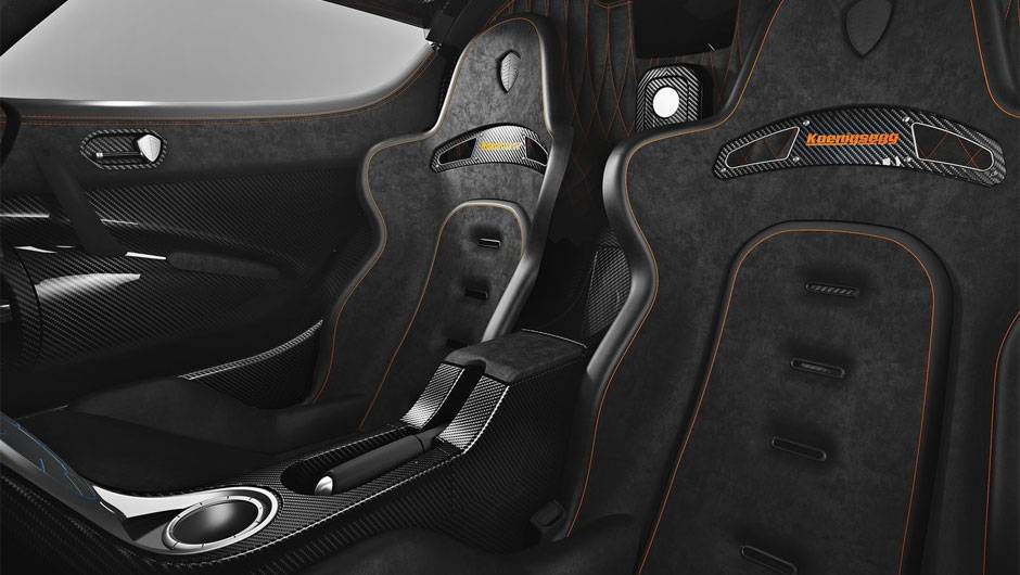Segundo a fabricante, sua velocidade m&aacute;xima &eacute; de 450 km/h | <a href="https://beta-develop.quatrorodas.abril.com.br/noticias/saloes/genebra-2014/koenigsegg-apresentara-carro-1-341-cavalos-potencia-774972.shtml" rel="migration">Leia mais</a>