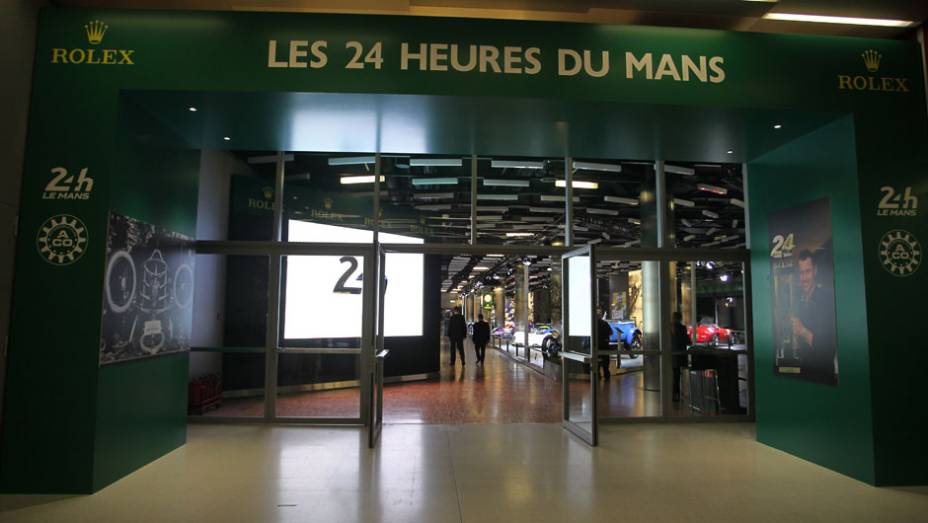 O Salão de Genebra não é feito só de lançamentos da indústria: nesta edição, há espaço também para os carros de corrida que fizeram história nas 24 Horas de Le Mans | <a href="https://beta-develop.quatrorodas.abril.com.br/noticias/saloes/genebra-2014/salao-genebra-exib" rel="migration"></a> O Salão de Genebra não é feito só de lançamentos da indústria: nesta edição, há espaço também para os carros de corrida que fizeram história nas 24 Horas de Le Mans | <a href="https://beta-develop.quatrorodas.abril.com.br/noticias/saloes/genebra-2014/salao-genebra-exib" rel="migration"></a>