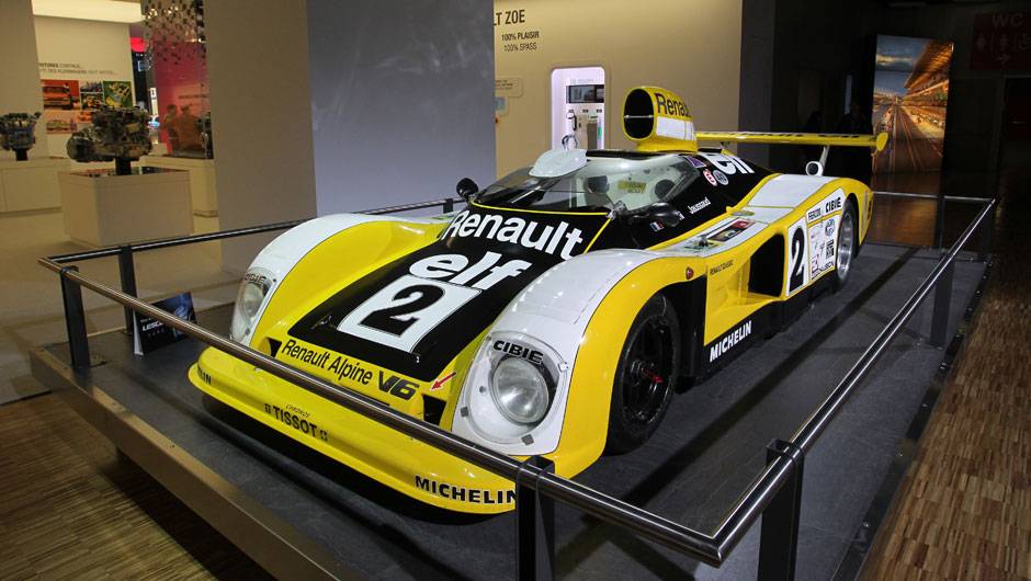 Renault Alpine A442 (1978) | <a href="https://beta-develop.quatrorodas.abril.com.br/noticias/saloes/genebra-2014/salao-genebra-exibe-bolidos-le-mans-775992.shtml" rel="migration">Leia mais</a> | <a href="https://beta-develop.quatrorodas.abril.com.br/noticias/saloes/genebra-2014/" rel="migration">Confira tudo sobre</a>