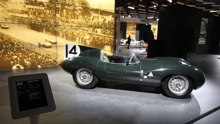 Jaguar Type D (1954) | <a href="https://beta-develop.quatrorodas.abril.com.br/noticias/saloes/genebra-2014/salao-genebra-exibe-bolidos-le-mans-775992.shtml" rel="migration">Leia mais</a> | <a href="https://beta-develop.quatrorodas.abril.com.br/noticias/saloes/genebra-2014/" rel="migration">Confira tudo sobre o Sal</a> Jaguar Type D (1954) | <a href="https://beta-develop.quatrorodas.abril.com.br/noticias/saloes/genebra-2014/salao-genebra-exibe-bolidos-le-mans-775992.shtml" rel="migration">Leia mais</a> | <a href="https://beta-develop.quatrorodas.abril.com.br/noticias/saloes/genebra-2014/" rel="migration">Confira tudo sobre o Sal</a>