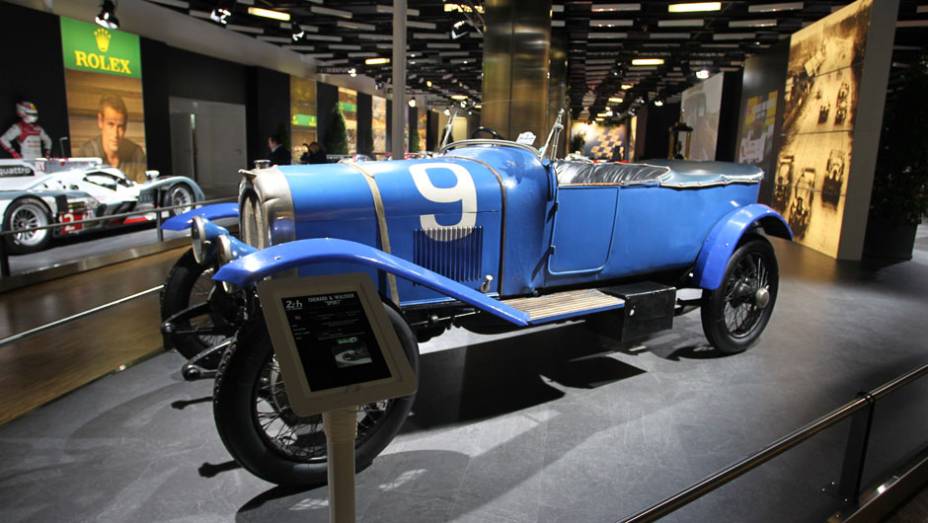 Chenard & Walcker Sport (1923) | <a href="https://beta-develop.quatrorodas.abril.com.br/noticias/saloes/genebra-2014/salao-genebra-exibe-bolidos-le-mans-775992.shtml" rel="migration">Leia mais</a> | <a href="https://beta-develop.quatrorodas.abril.com.br/noticias/saloes/genebra-2014/" rel="migration">Confira tudo s</a> Chenard & Walcker Sport (1923) | <a href="https://beta-develop.quatrorodas.abril.com.br/noticias/saloes/genebra-2014/salao-genebra-exibe-bolidos-le-mans-775992.shtml" rel="migration">Leia mais</a> | <a href="https://beta-develop.quatrorodas.abril.com.br/noticias/saloes/genebra-2014/" rel="migration">Confira tudo s</a>