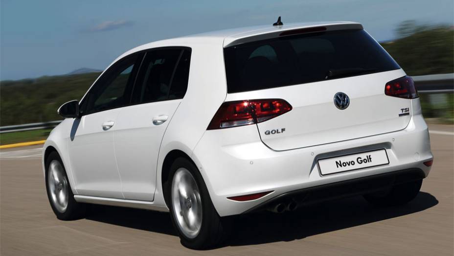 Novo Golf Comfortline é equipado com o motor 1.4L TSI BlueMotion Technology de 140 cv | <a href="https://beta-develop.quatrorodas.abril.com.br/noticias/fabricantes/volkswagen-apresenta-novo-golf-comfortline-777747.shtml" rel="migration">Leia mais</a>