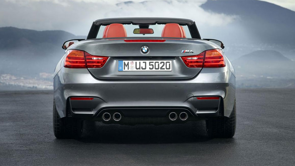 Bloco entrega 425 cv 56 mkgf de torque. Isso permite que o carro acelere de 0 a 100 km/h em 4,2 segundos, equipado com a transmiss&atilde;o de sete velocidades M com dupla embreagem | <a href="https://beta-develop.quatrorodas.abril.com.br/noticias/saloes/new-york-2014/bmw-rev" rel="migration"></a>