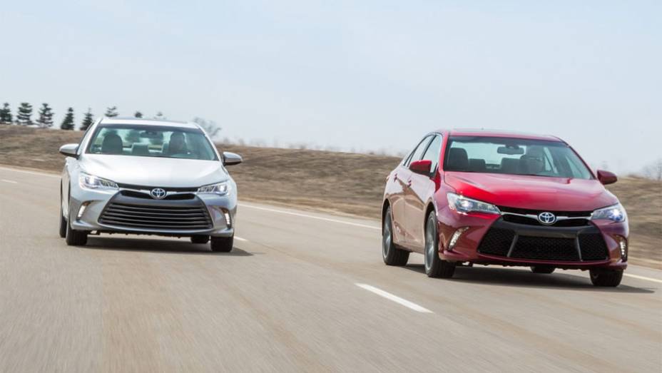 Toyota mostra novo Camry em Nova York | <a href="https://beta-develop.quatrorodas.abril.com.br/noticias/saloes/new-york-2014/toyota-mostra-novo-camry-779950.shtml" rel="migration">Leia mais</a>