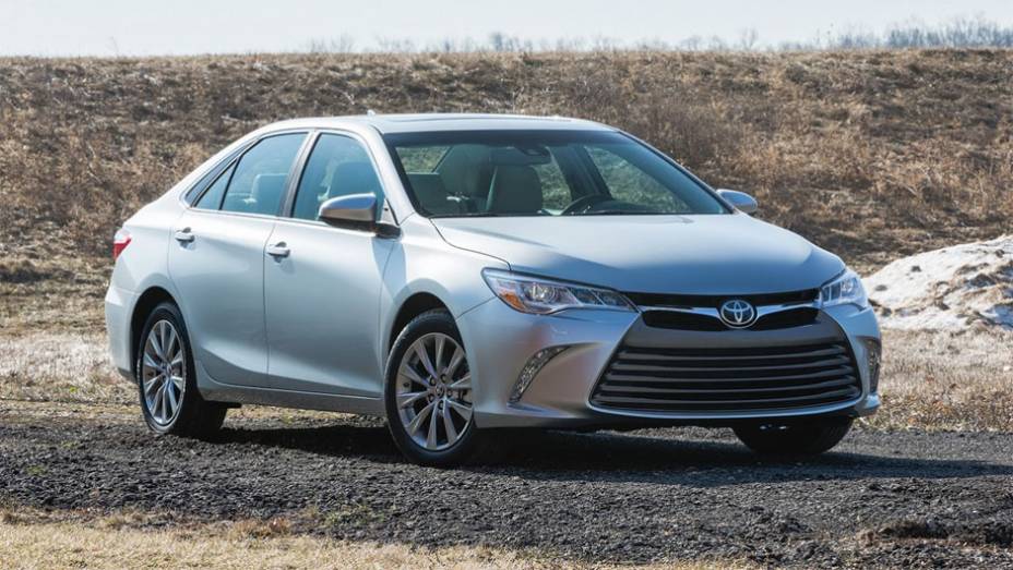 Reestilização deixou sedã menos conservador | <a href="https://beta-develop.quatrorodas.abril.com.br/noticias/saloes/new-york-2014/toyota-mostra-novo-camry-779950.shtml" rel="migration">Leia mais</a>