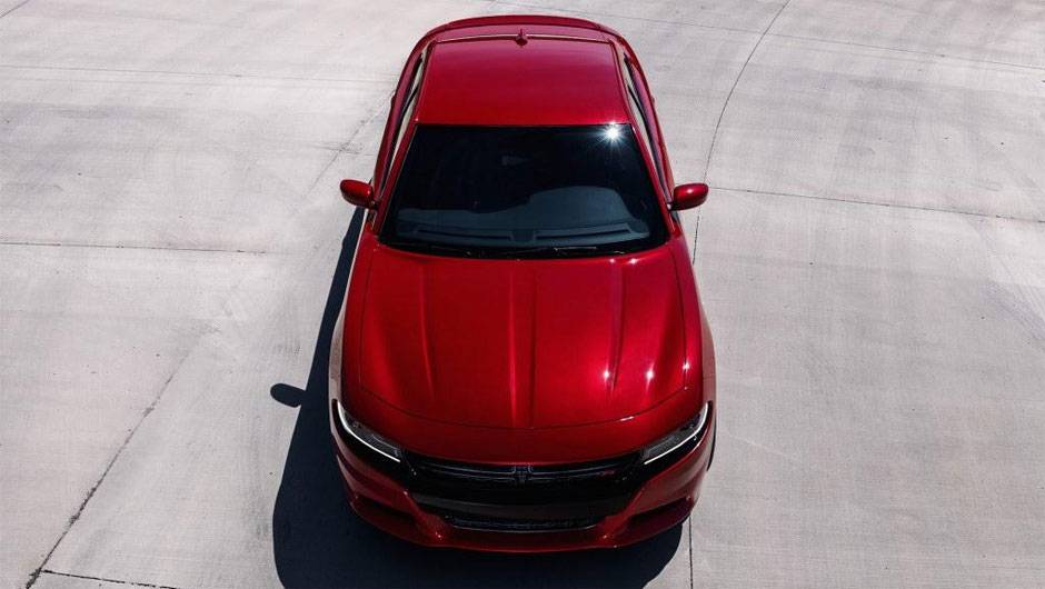 Carro passou por reestiliza&ccedil;&atilde;o | <a href="https://beta-develop.quatrorodas.abril.com.br/noticias/saloes/new-york-2014/dodge-mostra-charger-2015-nova-york-780063.shtml" rel="migration">Leia mais</a>