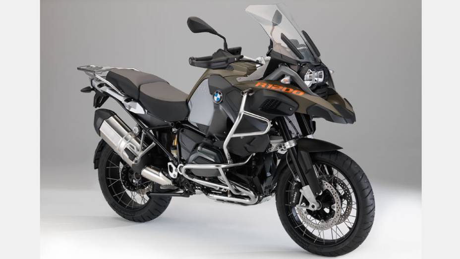 Nova BMW R 1200 GS Adventure chega por R$ 87.900 | <a href="https://beta-develop.quatrorodas.abril.com.br/moto/noticias/nova-bmw-r-1200-gs-adventure-chega-r-87-900-780846.shtml" rel="migration">Leia mais</a>