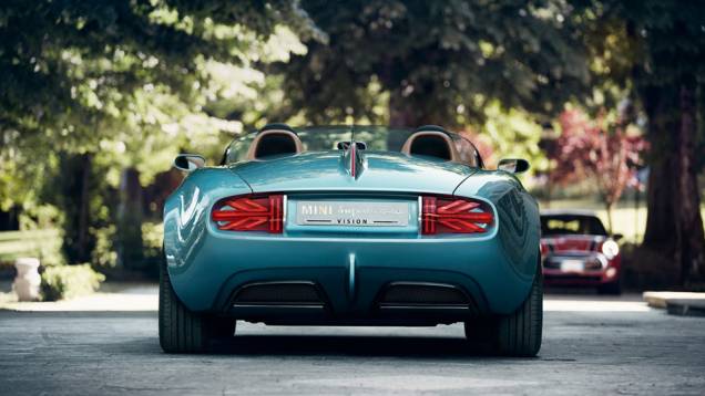 As especificações técnicas de motor e transmissão do Vision concept não foram reveladas | <a href="https://beta-develop.quatrorodas.abril.com.br/noticias/fabricantes/mini-superleggera-vision-concept-revelado-783801.shtml" rel="migration">Leia mais</a> As especificações técnicas de motor e transmissão do Vision concept não foram reveladas | <a href="https://beta-develop.quatrorodas.abril.com.br/noticias/fabricantes/mini-superleggera-vision-concept-revelado-783801.shtml" rel="migration">Leia mais</a>