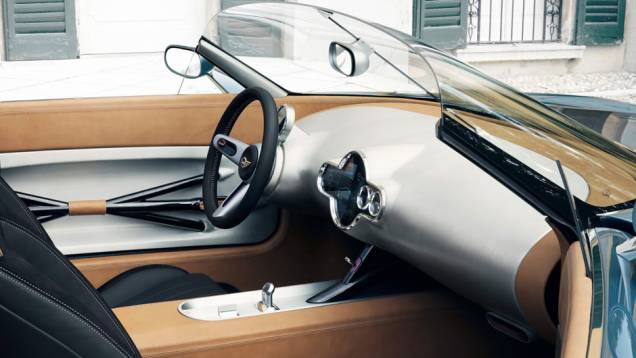 O objetivo é potencializar a performance do roadster | <a href="https://beta-develop.quatrorodas.abril.com.br/noticias/fabricantes/mini-superleggera-vision-concept-revelado-783801.shtml" rel="migration">Leia mais</a> O objetivo é potencializar a performance do roadster | <a href="https://beta-develop.quatrorodas.abril.com.br/noticias/fabricantes/mini-superleggera-vision-concept-revelado-783801.shtml" rel="migration">Leia mais</a>