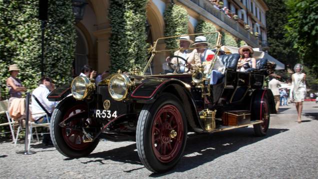 Rolls-Royce Silver Ghost - Concorso dEleganza Villa dEste 2014 | <a href="https://beta-develop.quatrorodas.abril.com.br/noticias/classicos//concorso-d-eleganza-villa-d-este-2014-premia-maserati-450-s-1956-como-best-of-show-784018.shtml" rel="migration">Leia mais</a> Rolls-Royce Silver Ghost - Concorso dEleganza Villa dEste 2014 | <a href="https://beta-develop.quatrorodas.abril.com.br/noticias/classicos//concorso-d-eleganza-villa-d-este-2014-premia-maserati-450-s-1956-como-best-of-show-784018.shtml" rel="migration">Leia mais</a>