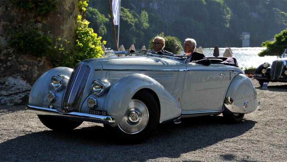 Lancia Astura Type 233 - Concorso dEleganza Villa dEste 2014 | <a href="https://beta-develop.quatrorodas.abril.com.br/noticias/classicos//concorso-d-eleganza-villa-d-este-2014-premia-maserati-450-s-1956-como-best-of-show-784018.shtml" rel="migration">Leia mais</a>