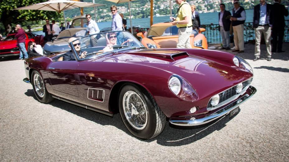 Ferrari 250 GT LWB- Concorso dEleganza Villa dEste 2014 | <a href="https://beta-develop.quatrorodas.abril.com.br/noticias/classicos//concorso-d-eleganza-villa-d-este-2014-premia-maserati-450-s-1956-como-best-of-show-784018.shtml" rel="migration">Leia mais</a>