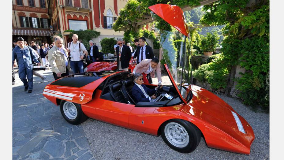 Fiat Abarth 2000 Scorpione - Concorso dEleganza Villa dEste 2014 | <a href="https://beta-develop.quatrorodas.abril.com.br/noticias/classicos//concorso-d-eleganza-villa-d-este-2014-premia-maserati-450-s-1956-como-best-of-show-784018.shtml" rel="migration">Leia mais</a>