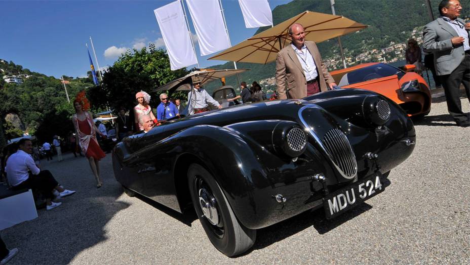 Jaguar XK 120 - Concorso dEleganza Villa dEste 2014 | <a href="https://beta-develop.quatrorodas.abril.com.br/noticias/classicos//concorso-d-eleganza-villa-d-este-2014-premia-maserati-450-s-1956-como-best-of-show-784018.shtml" rel="migration">Leia mais</a>