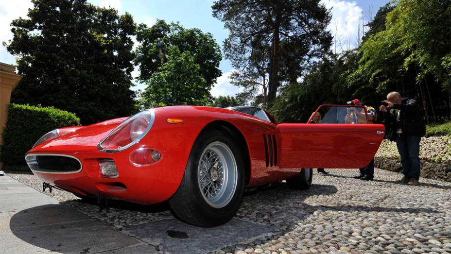 Ferrari 250 GTO - Concorso dEleganza Villa dEste 2014 | <a href="https://beta-develop.quatrorodas.abril.com.br/noticias/classicos//concorso-d-eleganza-villa-d-este-2014-premia-maserati-450-s-1956-como-best-of-show-784018.shtml" rel="migration">Leia mais</a>