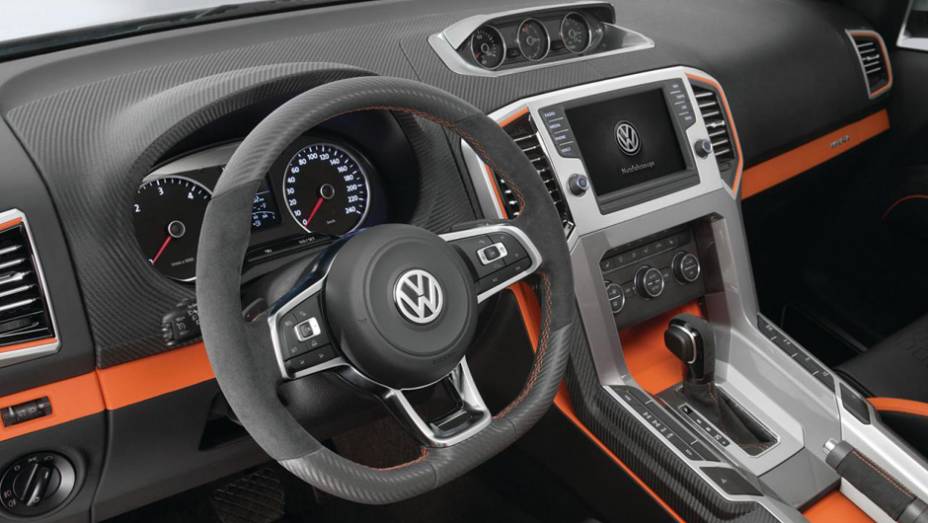 Ainda n&atilde;o h&aacute; informa&ccedil;&otilde;es oficiais sobre a motoriza&ccedil;&atilde;o do modelo | <a href="https://beta-develop.quatrorodas.abril.com.br/noticias/fabricantes/surgem-imagens-vw-amarok-power-concept-784231.shtml" rel="migration">Leia mais</a>