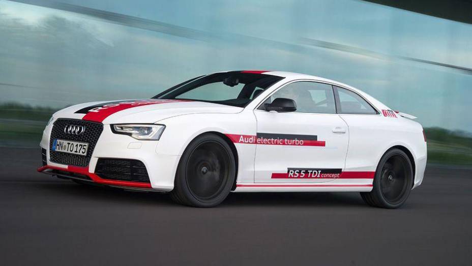 A Audi exibiu nesta quarta-feira (28), no AMI Leipzig, o RS5 TDI concept | <a href="https://beta-develop.quatrorodas.abril.com.br/noticias/fabricantes/audi-revela-rs5-tdi-concept-784351.shtml" rel="migration">Leia mais</a>