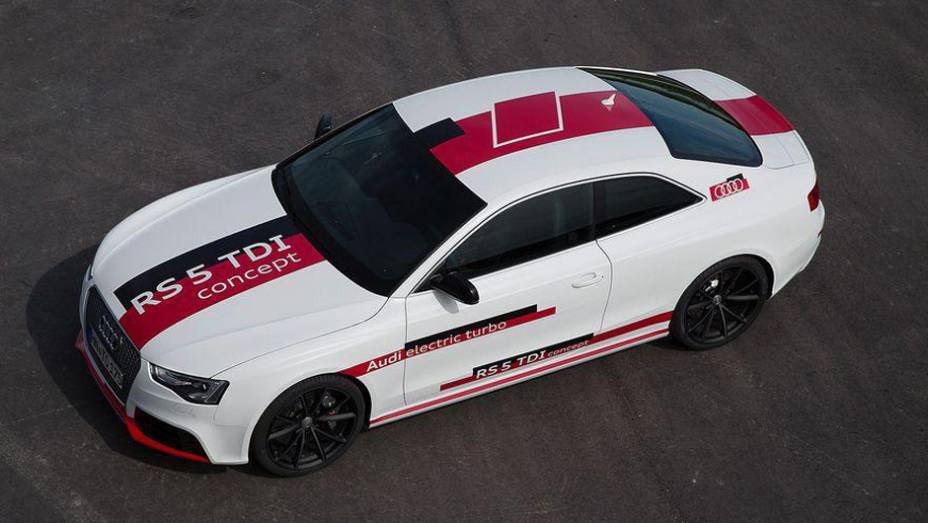 Com esse motor, conectado a um c&acirc;mbio autom&aacute;tico de oito marchas e com sistema de tra&ccedil;&atilde;o integral, o RS5 TDI concept disp&otilde;e de 380 cavalos de pot&ecirc;ncia | <a href="https://beta-develop.quatrorodas.abril.com.br/noticias/fabricantes/audi-revela-rs5-tdi-concept-784351.shtml" rel="migration"></a>
