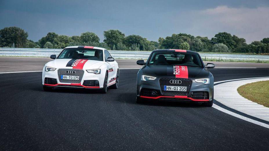 Assim, o modelo acelera de 0 a 100 km/h em quatro segundos, atingindo a velocidade máxima de 280 km/h | <a href="https://beta-develop.quatrorodas.abril.com.br/noticias/fabricantes/audi-revela-rs5-tdi-concept-784351.shtml" rel="migration">Leia mais</a>