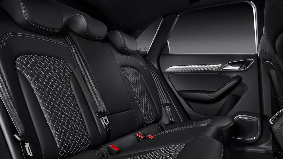Outra caracter&iacute;stica &eacute; o sistema de tra&ccedil;&atilde;o integral quattro | <a href="https://beta-develop.quatrorodas.abril.com.br/noticias/fabricantes/audi-rs-q3-chega-r-273-6-mil-786183.shtml" rel="migration">Leia mais</a>