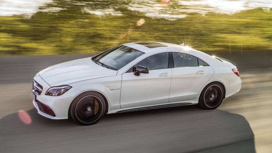 A frente traz novos faróis inteligentes, que identificam a presença de outros carros em sentido contrário e regulam os fachos de luz para impedir ofuscamento | <a href="https://beta-develop.quatrorodas.abril.com.br/noticias/fabricantes/mercedes-benz-apresenta-novo-cls-" rel="migration"></a> A frente traz novos faróis inteligentes, que identificam a presença de outros carros em sentido contrário e regulam os fachos de luz para impedir ofuscamento | <a href="https://beta-develop.quatrorodas.abril.com.br/noticias/fabricantes/mercedes-benz-apresenta-novo-cls-" rel="migration"></a>