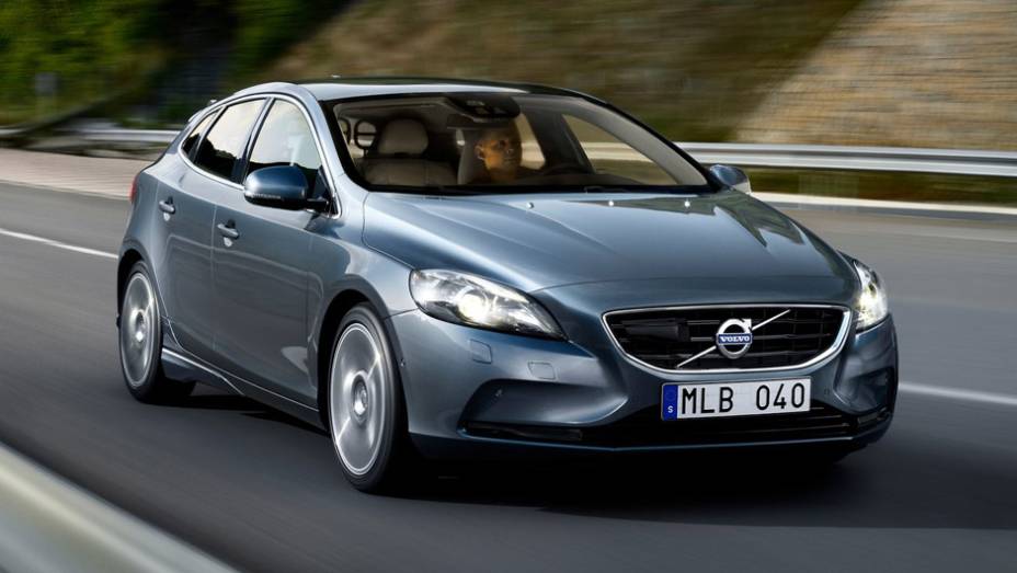 13&ordf;) Volvo - 115 problemas em cada 100 carros (PP100) | <a href="https://beta-develop.quatrorodas.abril.com.br/noticias/mercado/eua-carros-porsche-tem-melhor-percepcao-inicial-qualidade-diz-estudo-786536.shtml" rel="migration">Leia mais</a>