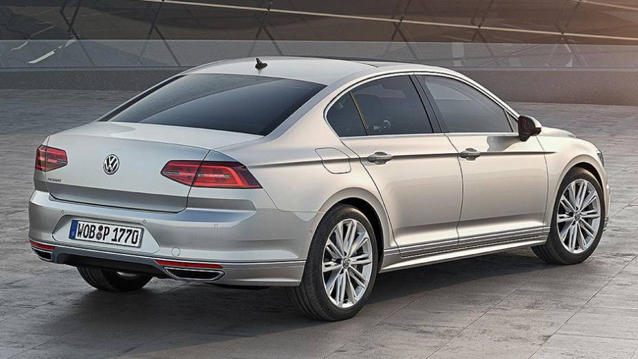 No caso do sedã, o porta-malas passa a ter 586 litros (21 a mais do que o anterior) | <a href="https://beta-develop.quatrorodas.abril.com.br/noticias/fabricantes/volkswagen-apresenta-novo-passat-788079.shtml" rel="migration">Leia mais</a>