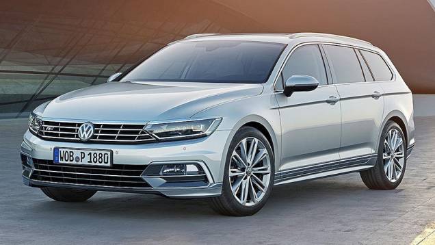 Se o comprimento total caiu em 2 centímetros, o espaço entre-eixos aumentou 7,9 cm, ampliando o espaço interno | <a href="https://beta-develop.quatrorodas.abril.com.br/noticias/fabricantes/volkswagen-apresenta-novo-passat-788079.shtml" rel="migration">Leia mais</a> Se o comprimento total caiu em 2 centímetros, o espaço entre-eixos aumentou 7,9 cm, ampliando o espaço interno | <a href="https://beta-develop.quatrorodas.abril.com.br/noticias/fabricantes/volkswagen-apresenta-novo-passat-788079.shtml" rel="migration">Leia mais</a>
