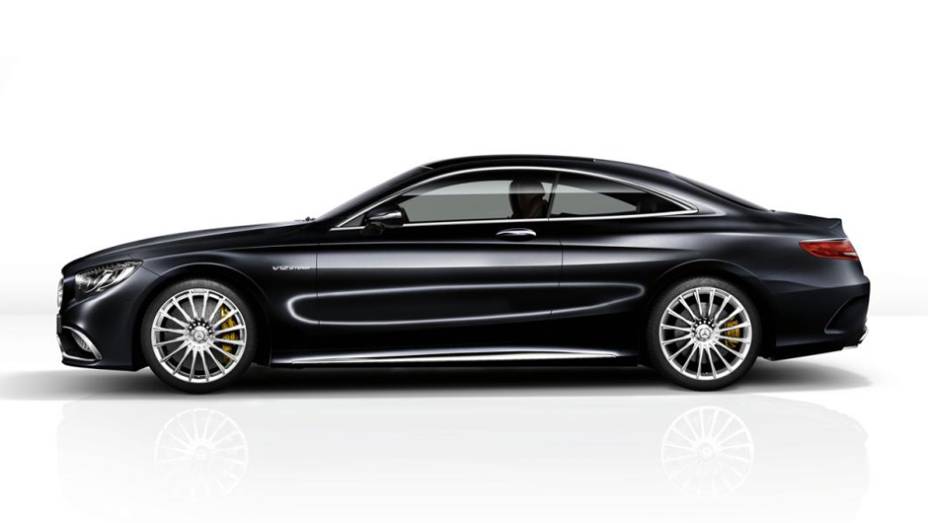 A nova versão de performance do Classe S Coupe já está disponível para encomenda na Alemanha por um preço inicial de 244.090 euros | <a href="https://beta-develop.quatrorodas.abril.com.br/noticias/fabricantes/mercedes-benz-s65-amg-coupe-apresentado-790822.shtml" rel="migration">Leia m</a>