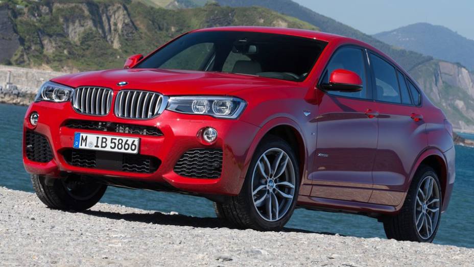 BMW X4 | <a href="https://beta-develop.quatrorodas.abril.com.br/noticias/mercado/candidatos-carro-ano-2015-europa-sao-revelados-791548.shtml" rel="migration">Leia mais</a>