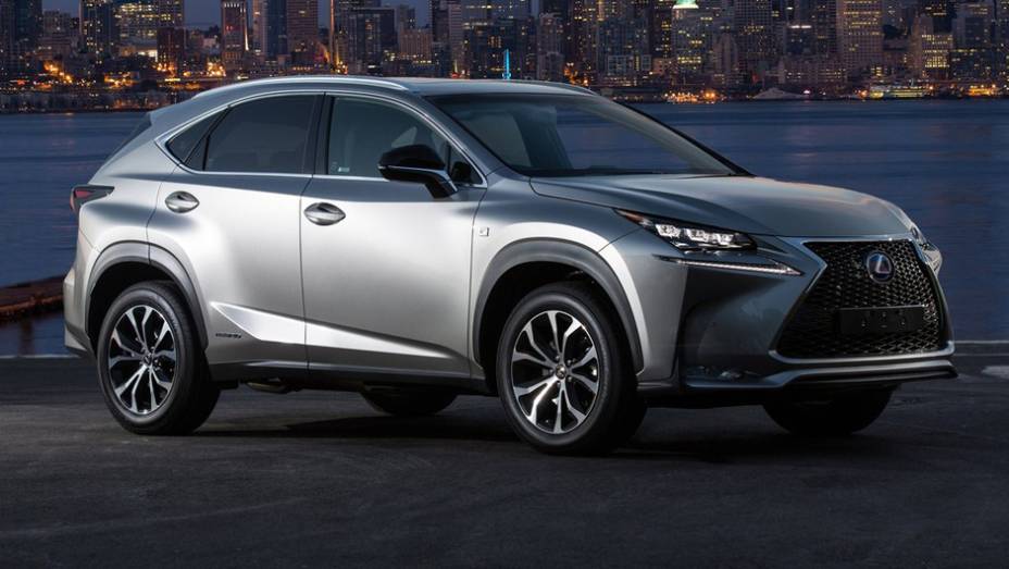 Lexus NX | <a href="https://beta-develop.quatrorodas.abril.com.br/noticias/mercado/candidatos-carro-ano-2015-europa-sao-revelados-791548.shtml" rel="migration">Leia mais</a>