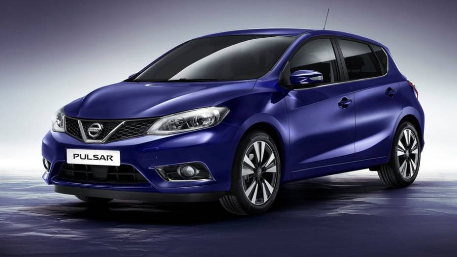 Nissan Pulsar | <a href="https://beta-develop.quatrorodas.abril.com.br/noticias/mercado/candidatos-carro-ano-2015-europa-sao-revelados-791548.shtml" rel="migration">Leia mais</a>